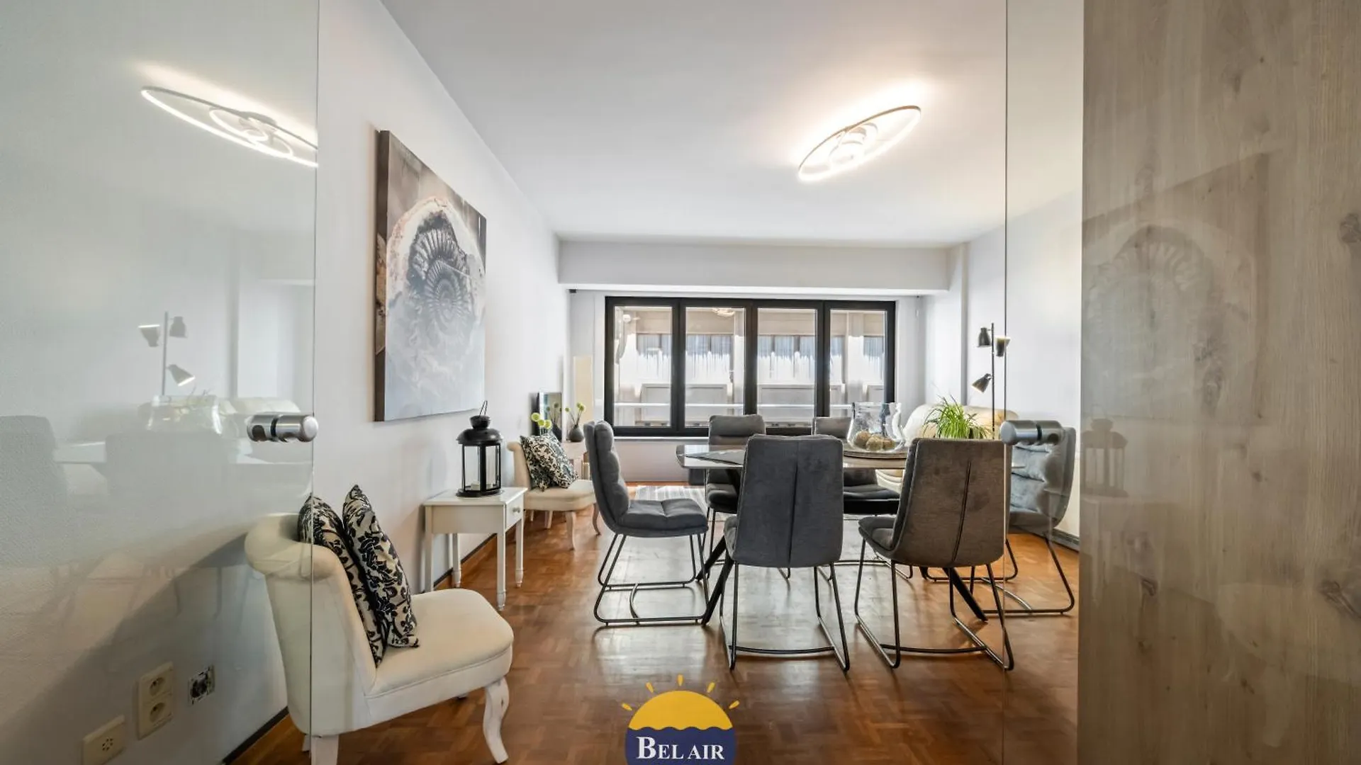 Modern 2-Bedroom Apartment Near Beach & Center T138 오스텐드